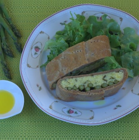 Mehr Informationen zum Thema: Spargel&shy;strudel aus Topfen&shy;mürbteig