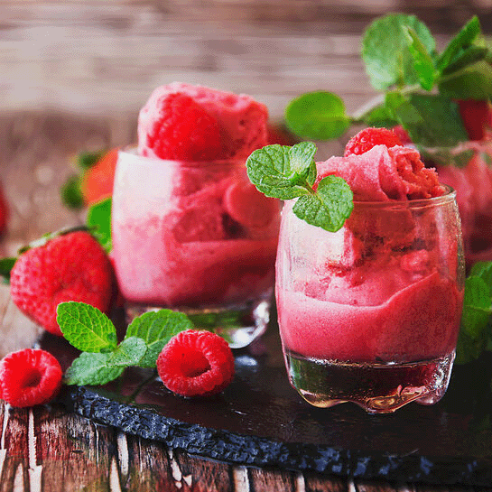 Mehr Informationen zum Thema: Erdbeer-Himbeer-Sorbet